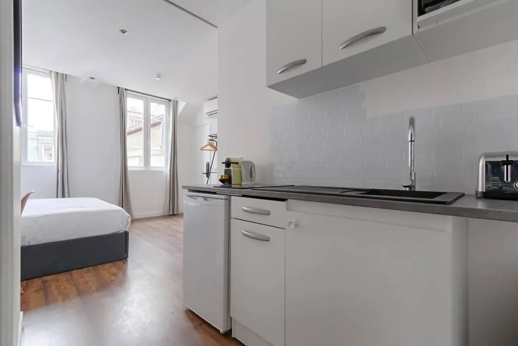 Apartment Sd10 - Premium Studio 2P - Heart Of Paris France