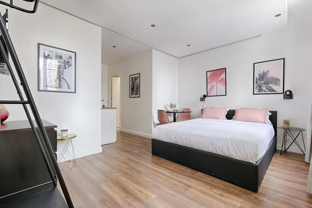 Sd10 - Premium Studio 2P - Heart Of Paris 0*,  France